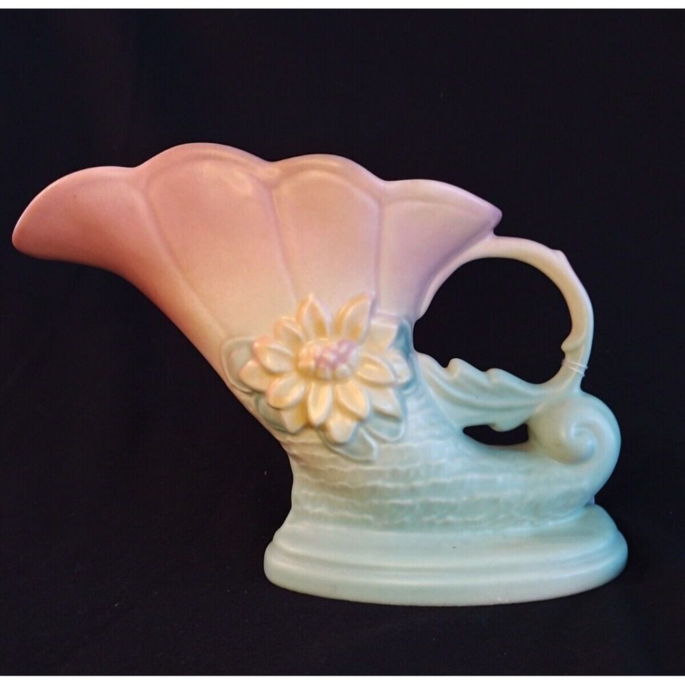 Hull Art Pottery Water Lily Cornucopia Vintage Vase  L-7 6 1/2